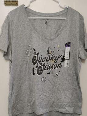 Halloween V-Neck Short Sleeve Shirt 👻🕸️ XL NWT